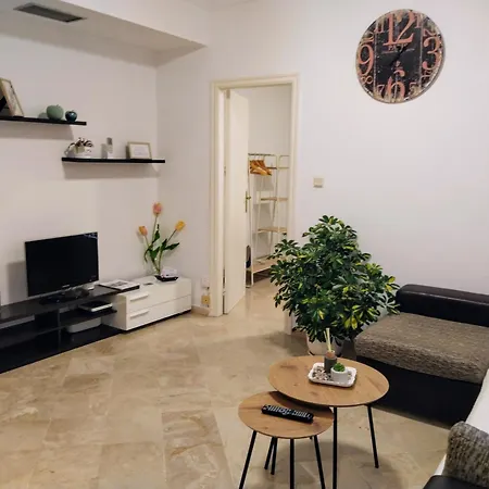 Apartamentos Serrallo-2